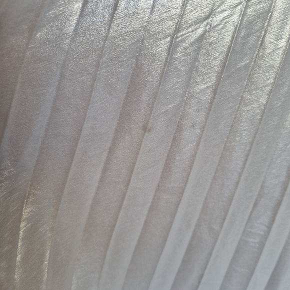 Forever New Metallic Beige Pleated Midi Skirt fits Size 14 - Picture 7 of 9